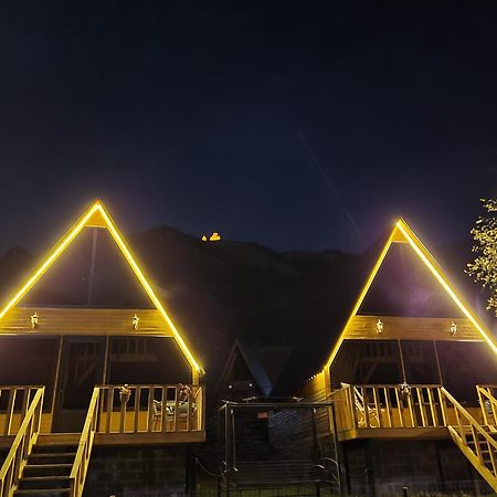 Pine Chalet Kazbegi Esterno foto